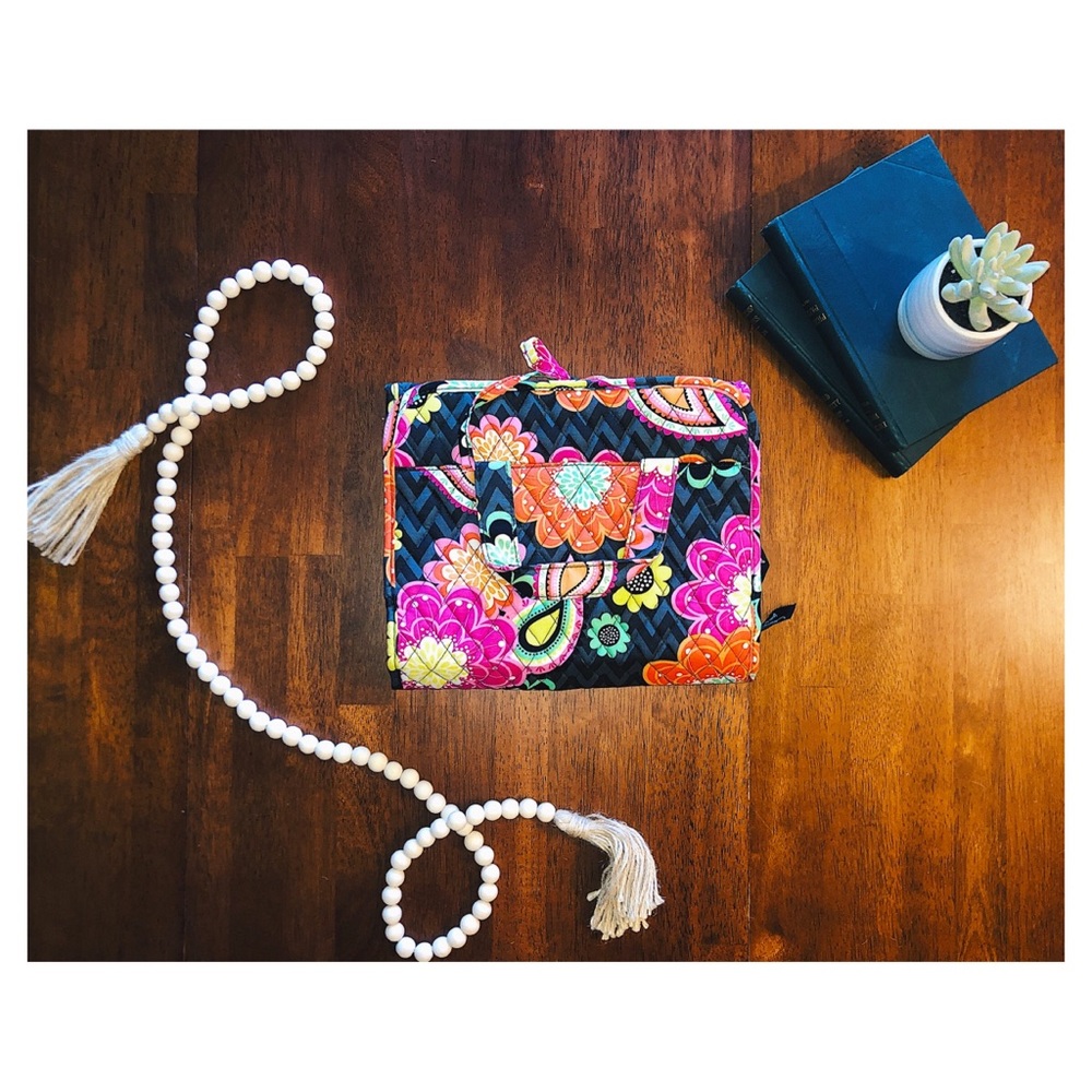 Vera Bradley Hanging Travel Bag!